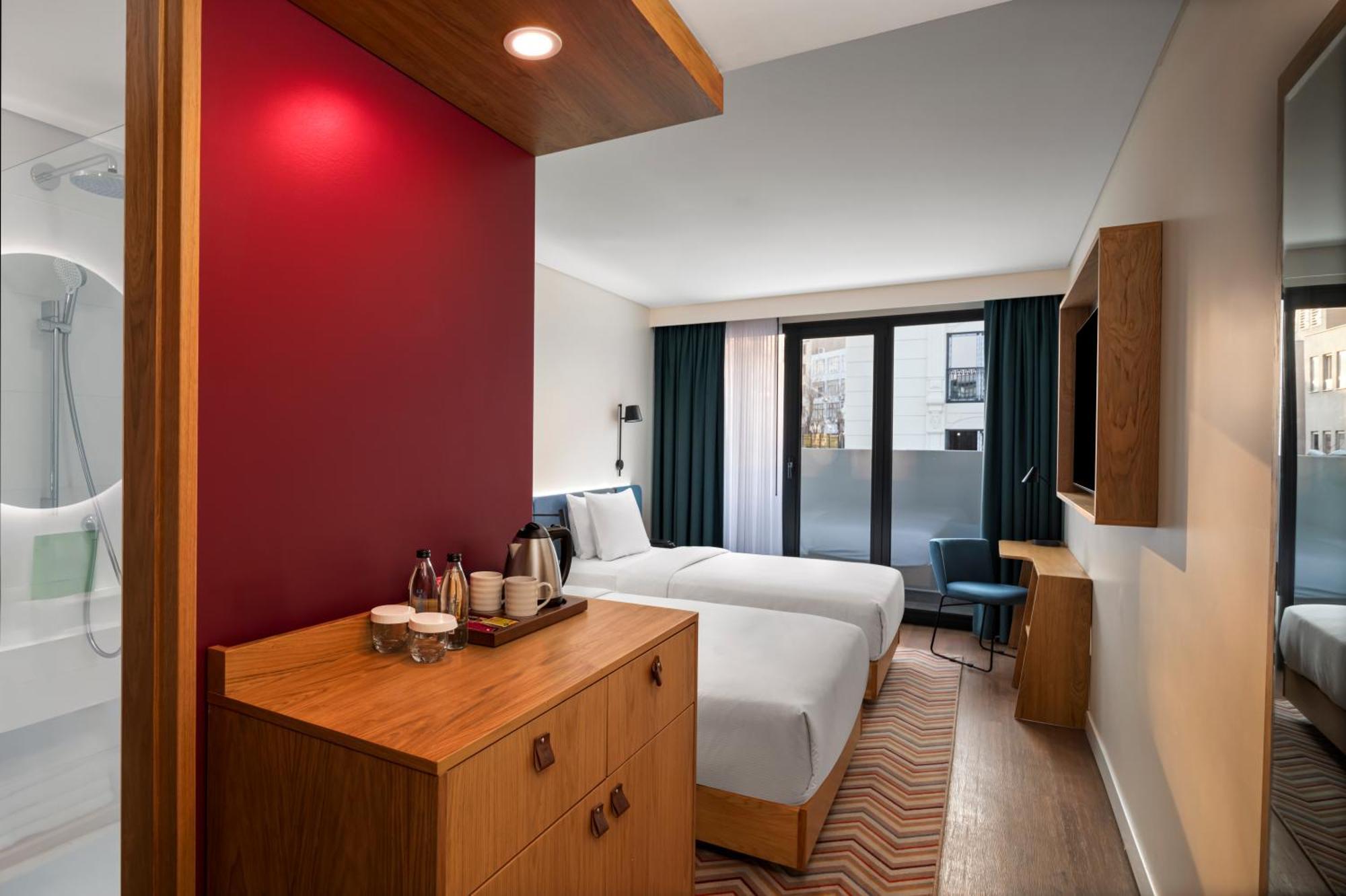 Отель Hampton By Hilton Istanbul Sirkeci Экстерьер фото