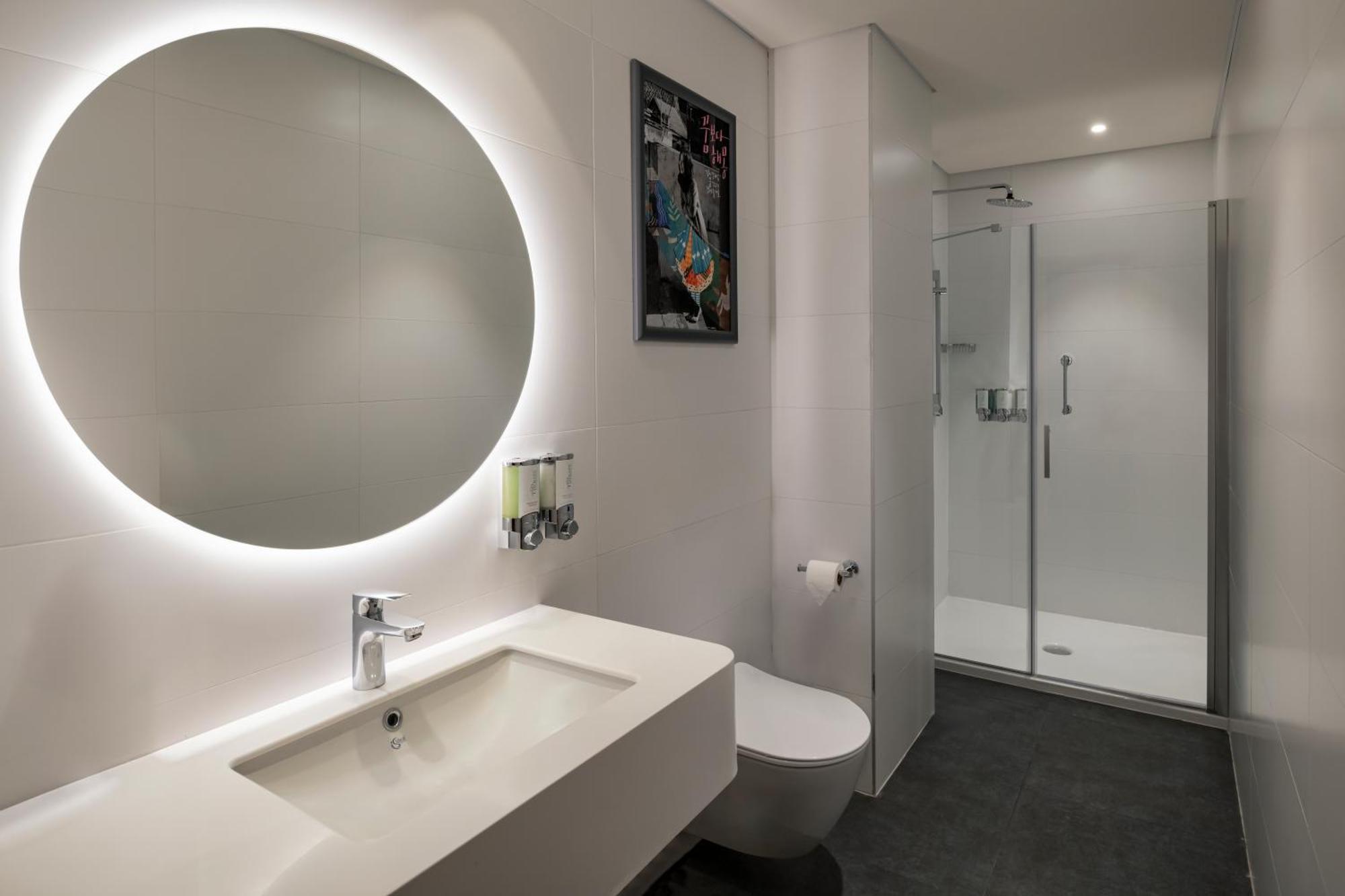 Отель Hampton By Hilton Istanbul Sirkeci Экстерьер фото