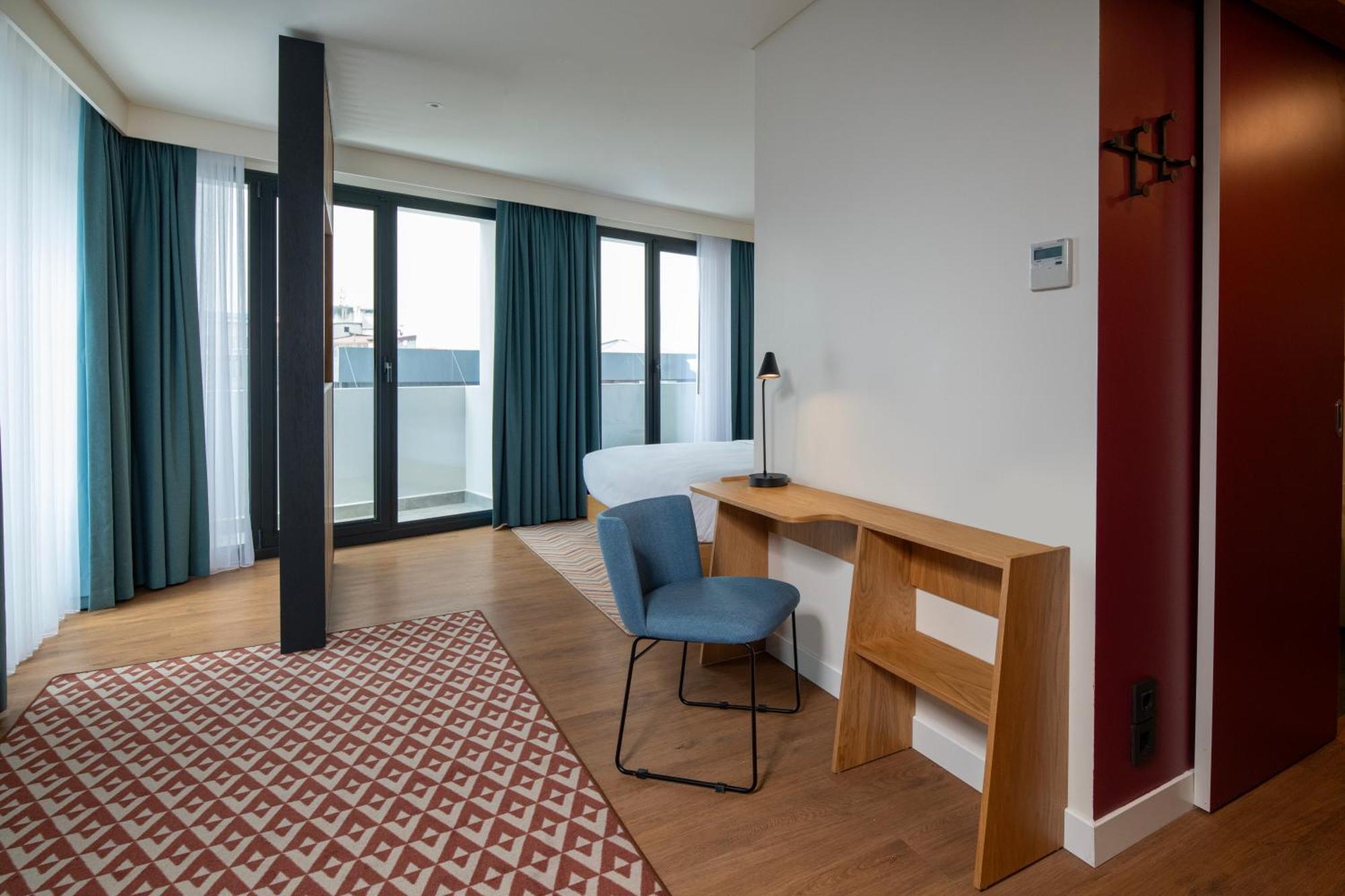 Отель Hampton By Hilton Istanbul Sirkeci Экстерьер фото