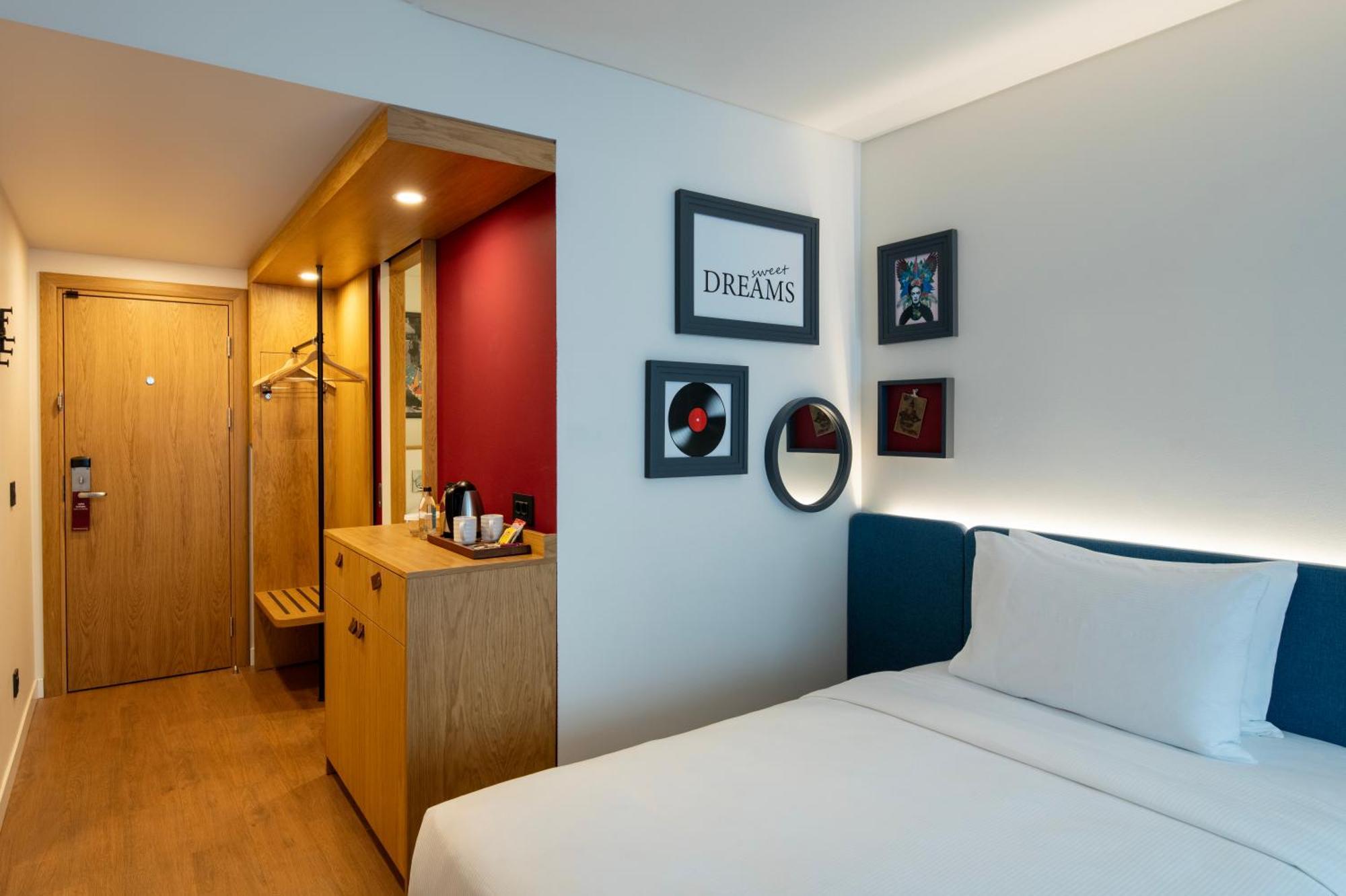 Отель Hampton By Hilton Istanbul Sirkeci Экстерьер фото