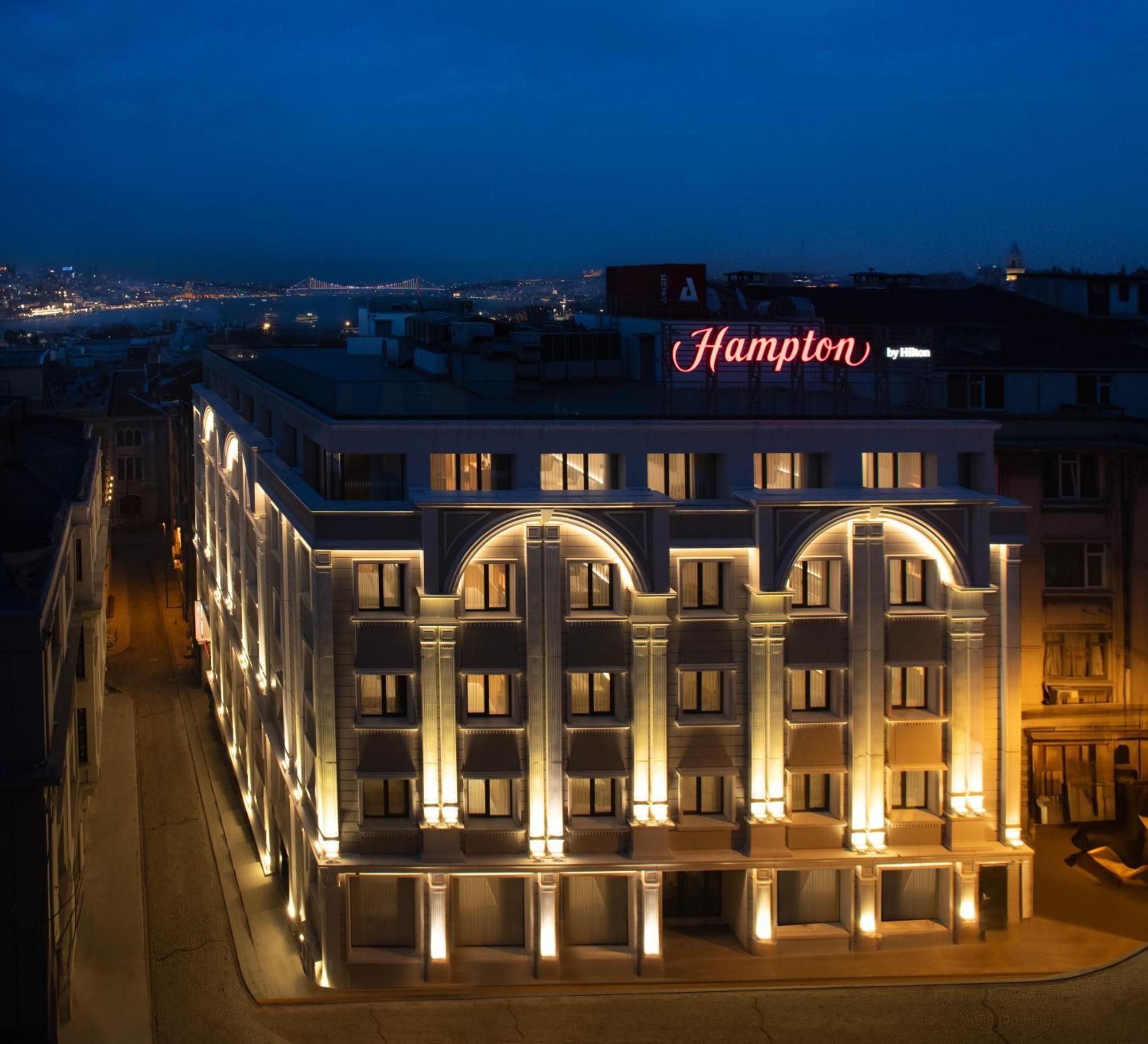 Отель Hampton By Hilton Istanbul Sirkeci Экстерьер фото