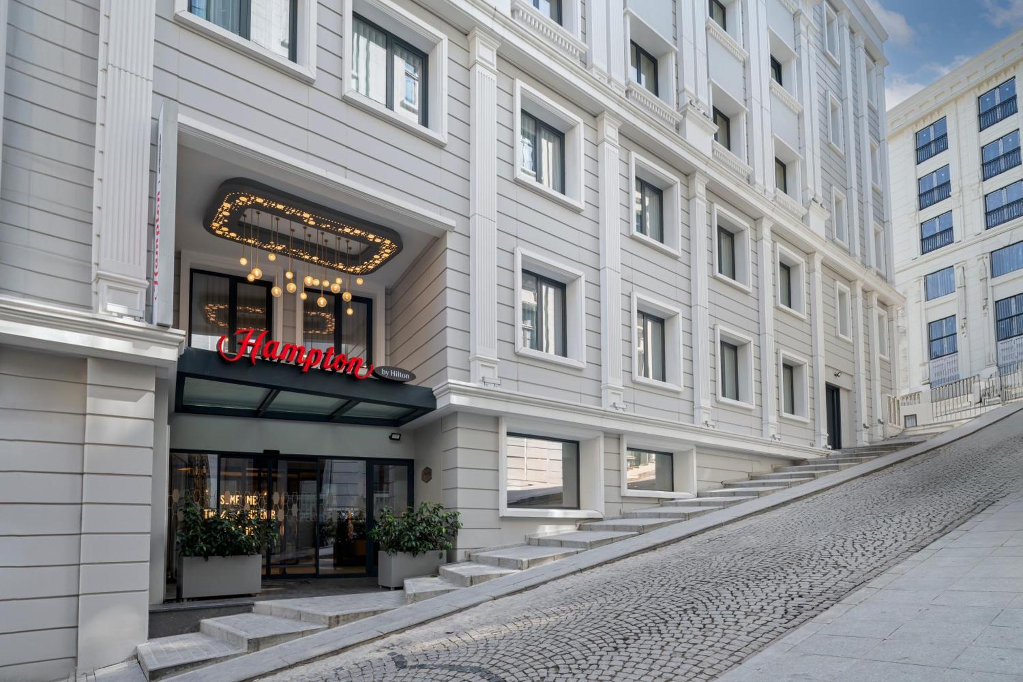 Отель Hampton By Hilton Istanbul Sirkeci Экстерьер фото