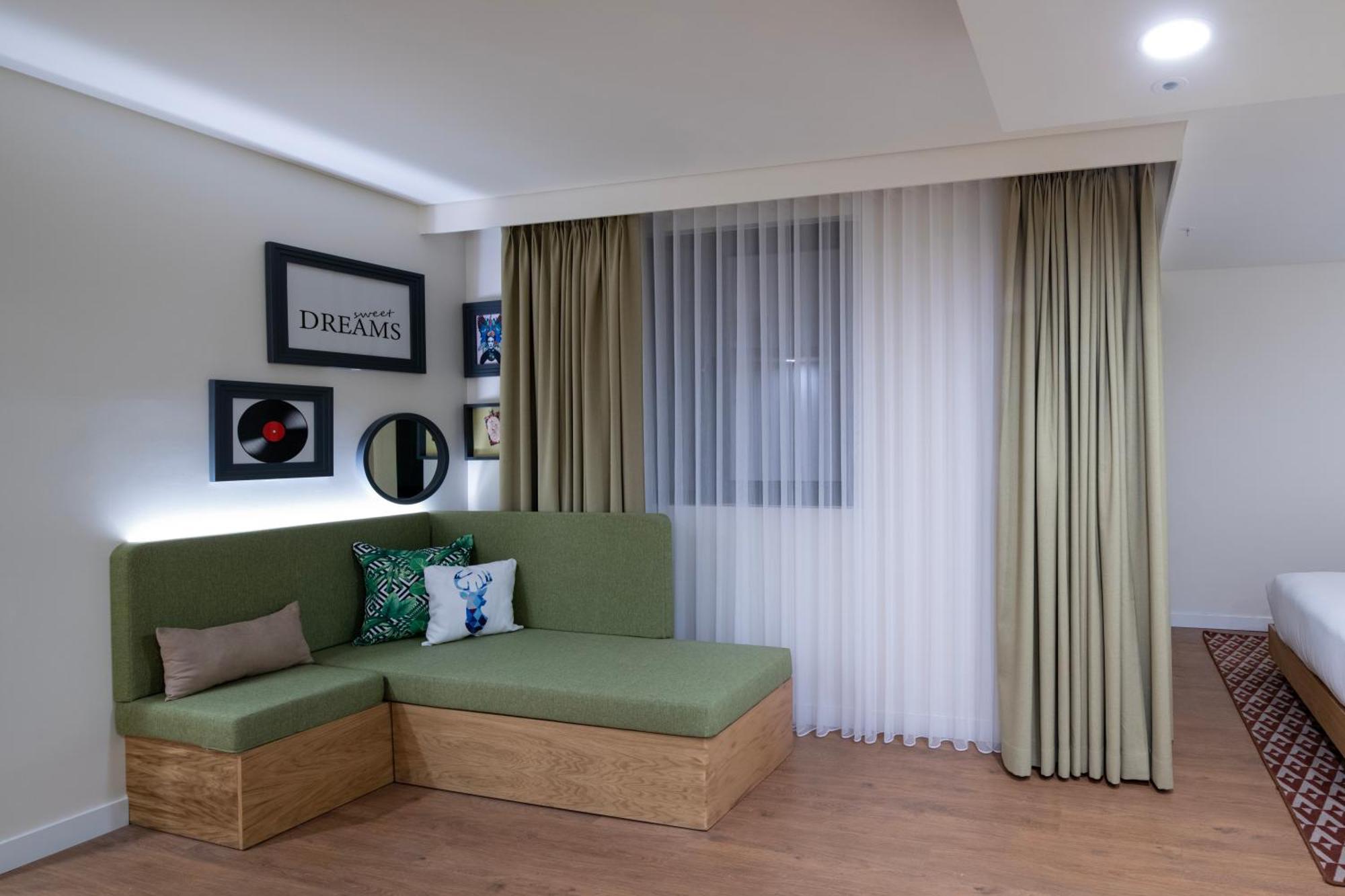 Отель Hampton By Hilton Istanbul Sirkeci Экстерьер фото