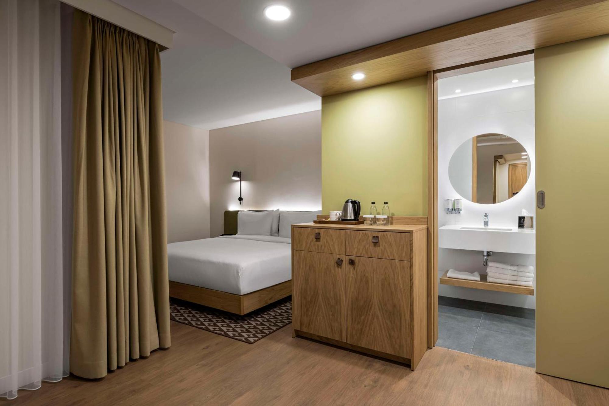 Отель Hampton By Hilton Istanbul Sirkeci Экстерьер фото